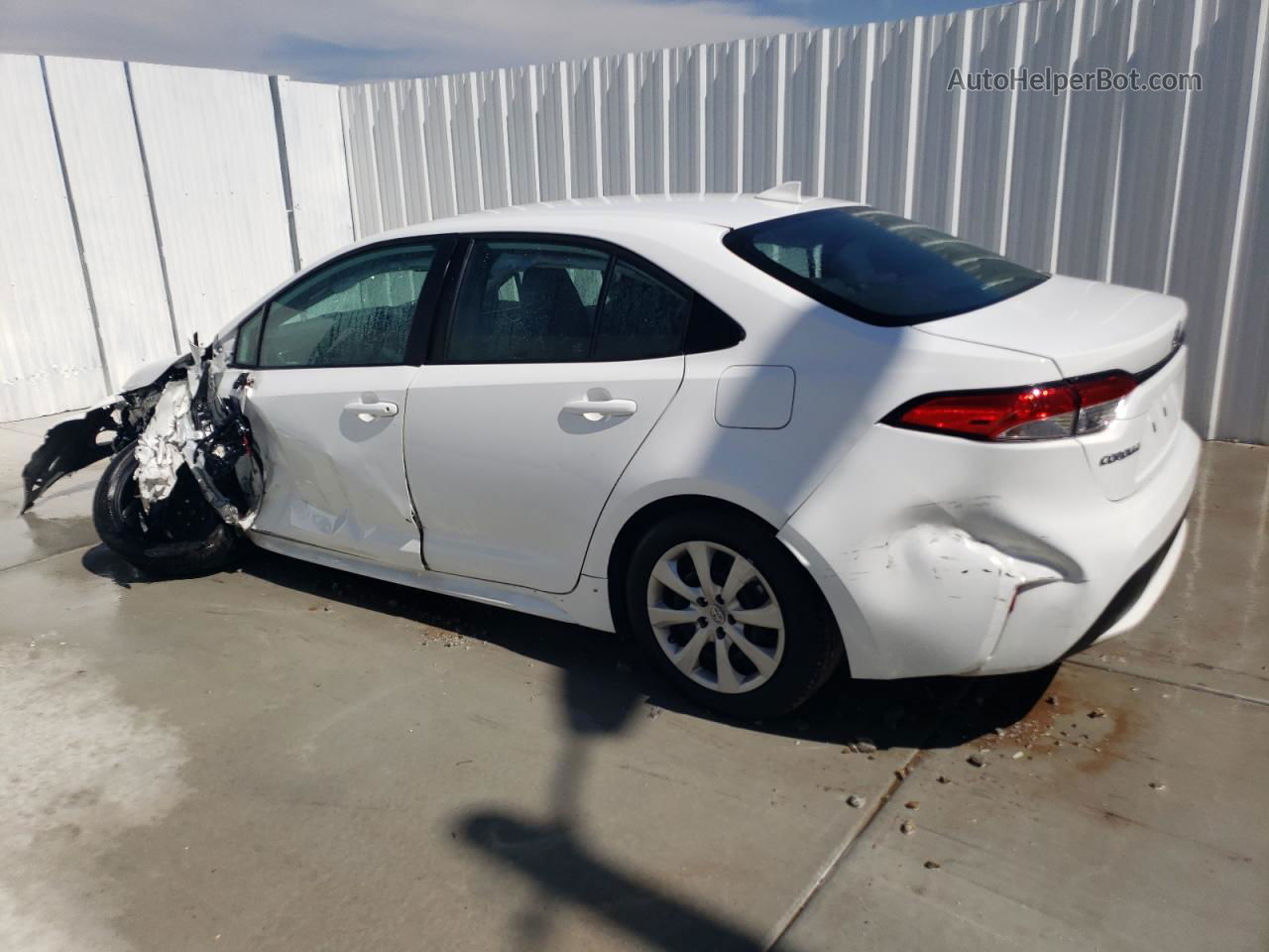 2021 Toyota Corolla Le White vin: 5YFEPMAE0MP264818