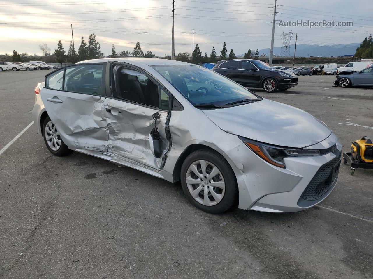 2021 Toyota Corolla Le Silver vin: 5YFEPMAE2MP207942