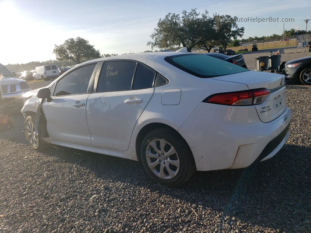 2021 Toyota Corolla Le White vin: 5YFEPMAE4MP193297