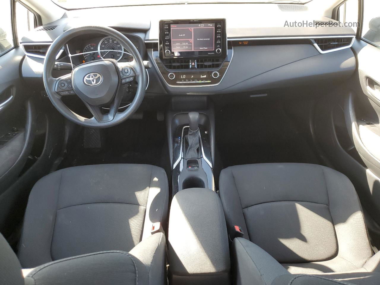 2021 Toyota Corolla Le Silver vin: 5YFEPMAE5MP230163