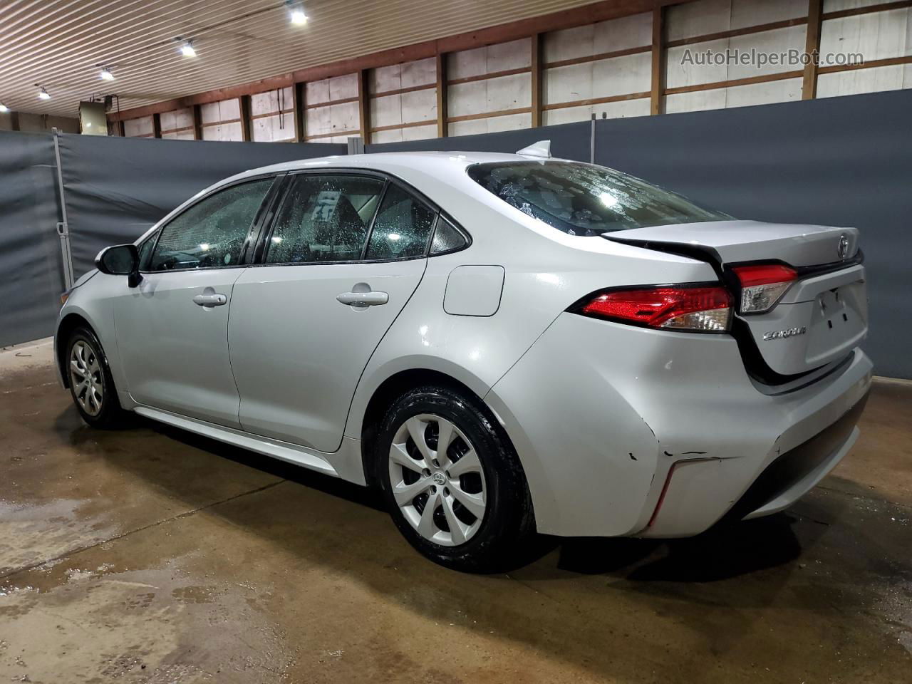 2021 Toyota Corolla Le Silver vin: 5YFEPMAE5MP243267