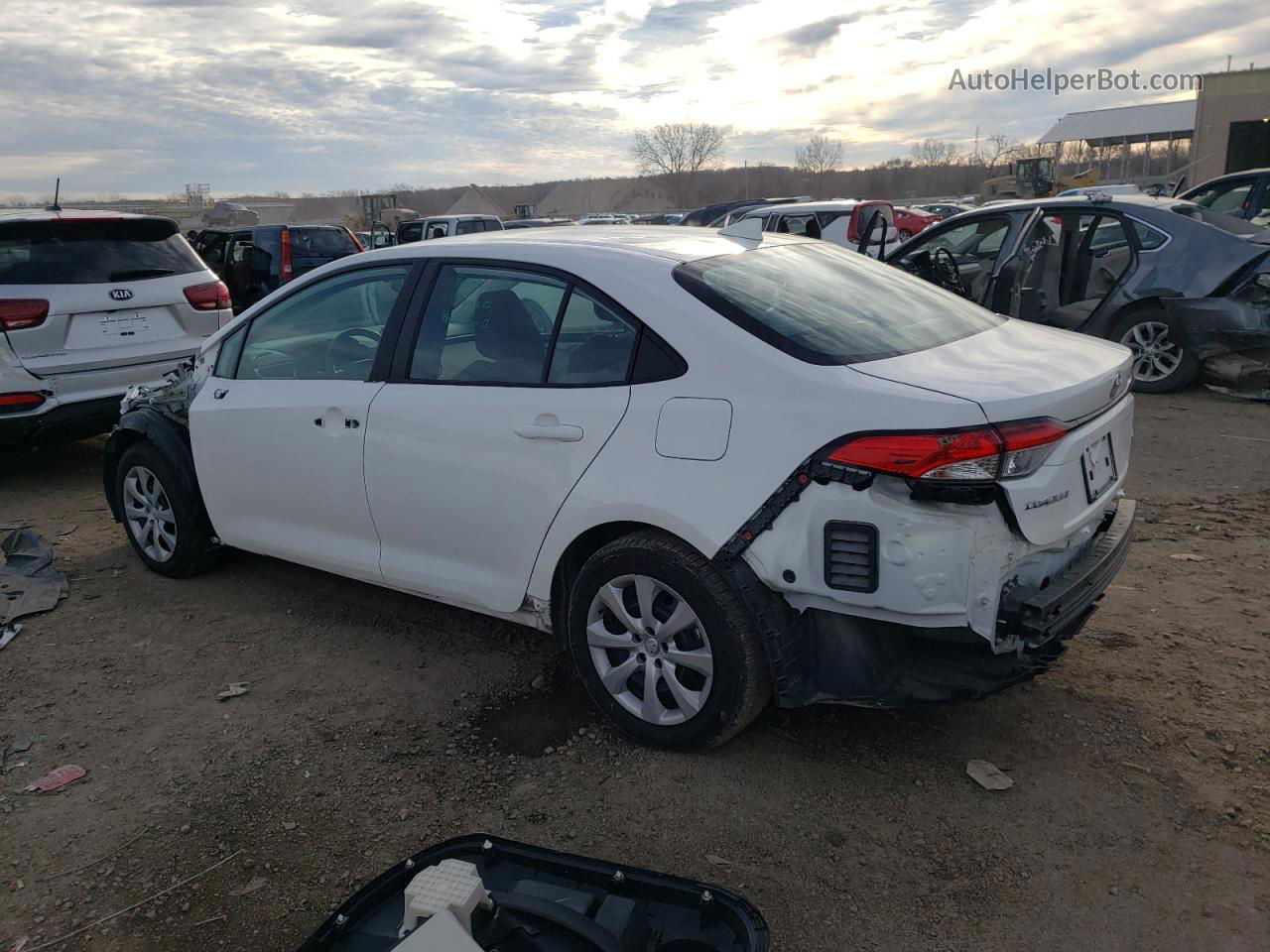 2021 Toyota Corolla Le White vin: 5YFEPMAE6MP201500