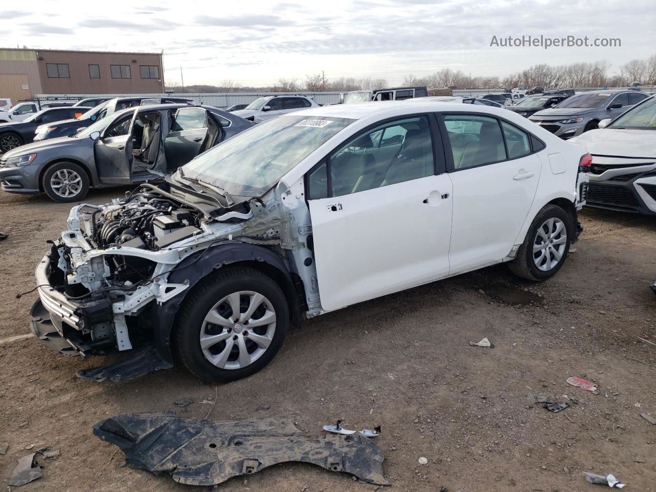 2021 Toyota Corolla Le White vin: 5YFEPMAE6MP201500