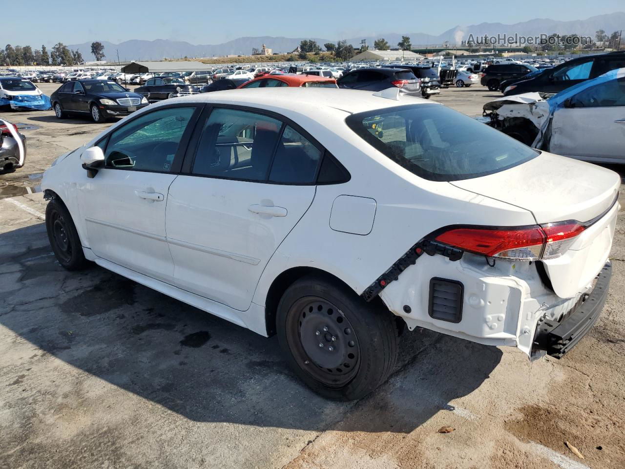 2021 Toyota Corolla Le White vin: 5YFEPMAE7MP217172