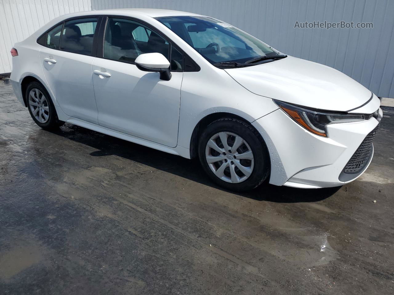 2021 Toyota Corolla Le White vin: 5YFEPMAE8MP152719