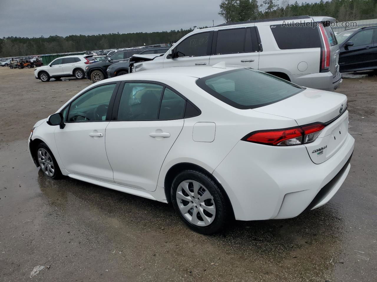 2021 Toyota Corolla Le White vin: 5YFEPMAE8MP187230