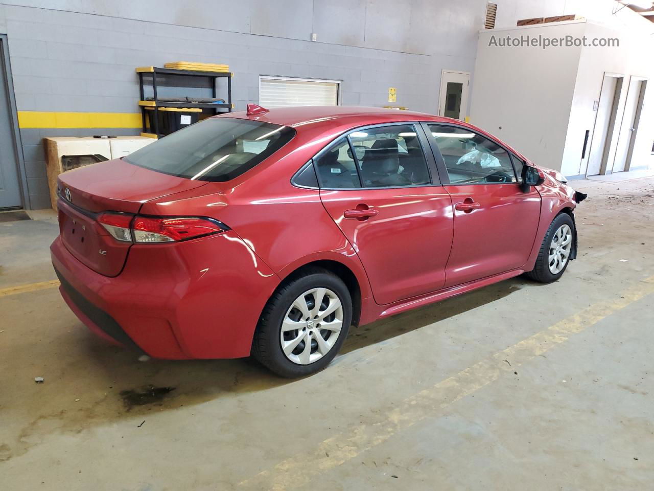 2021 Toyota Corolla Le Red vin: 5YFEPMAE8MP198681