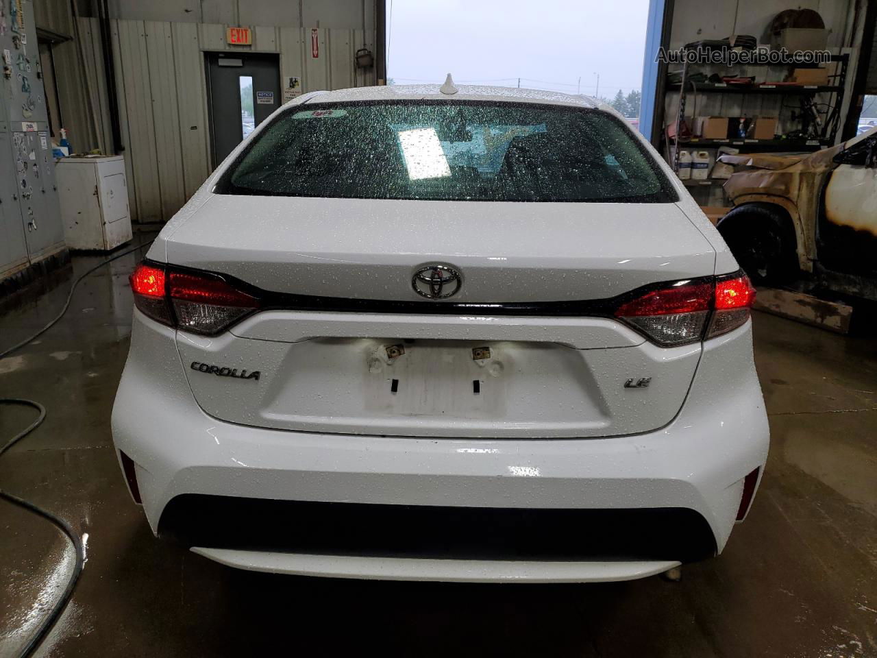 2021 Toyota Corolla Le White vin: 5YFEPMAEXMP230479