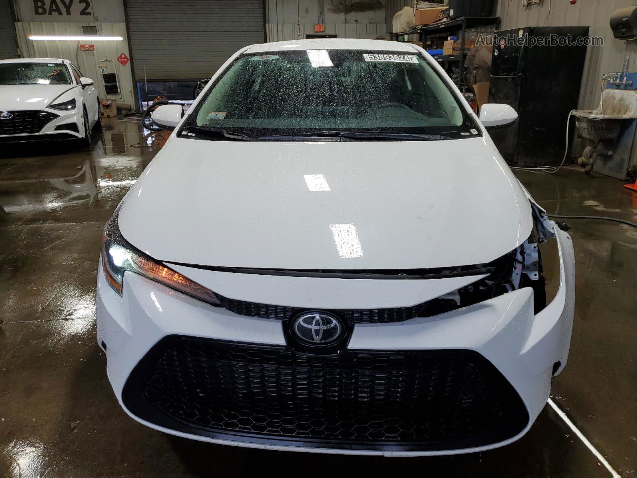 2021 Toyota Corolla Le Белый vin: 5YFEPMAEXMP230479