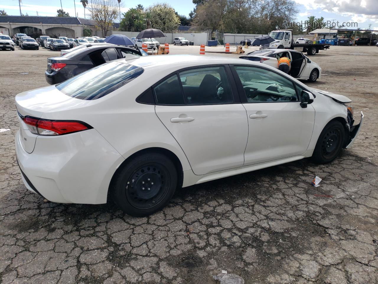 2021 Toyota Corolla Le White vin: 5YFEPMAEXMP255527