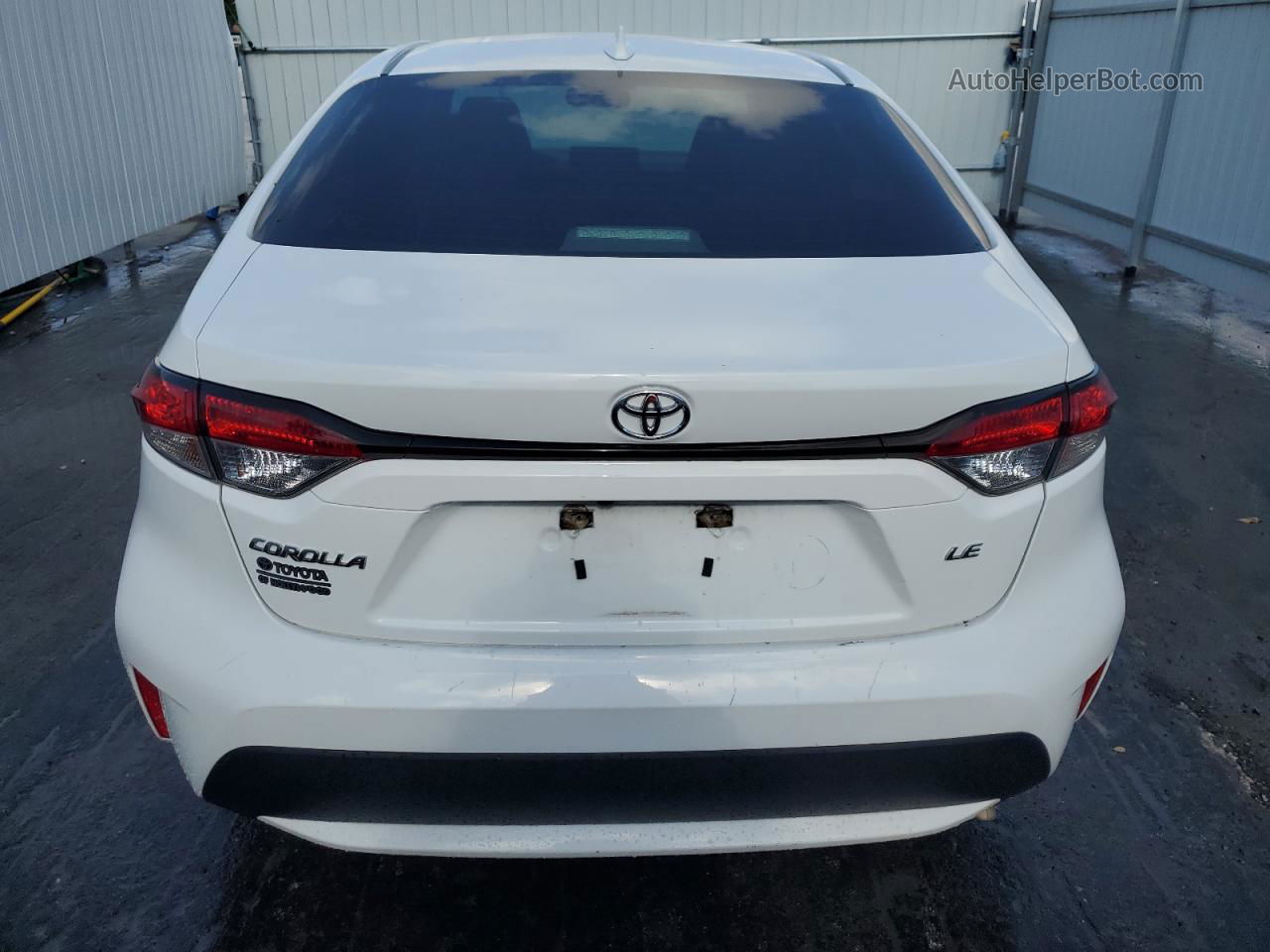 2020 Toyota Corolla Le White vin: 5YFEPRAE0LP072309