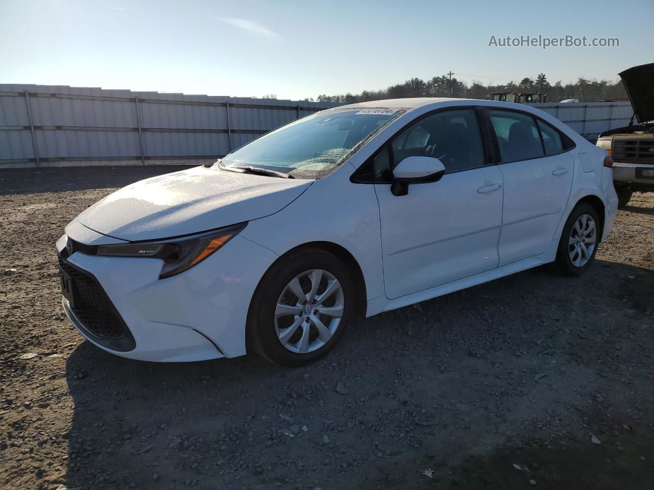 2020 Toyota Corolla Le White vin: 5YFEPRAE0LP073783