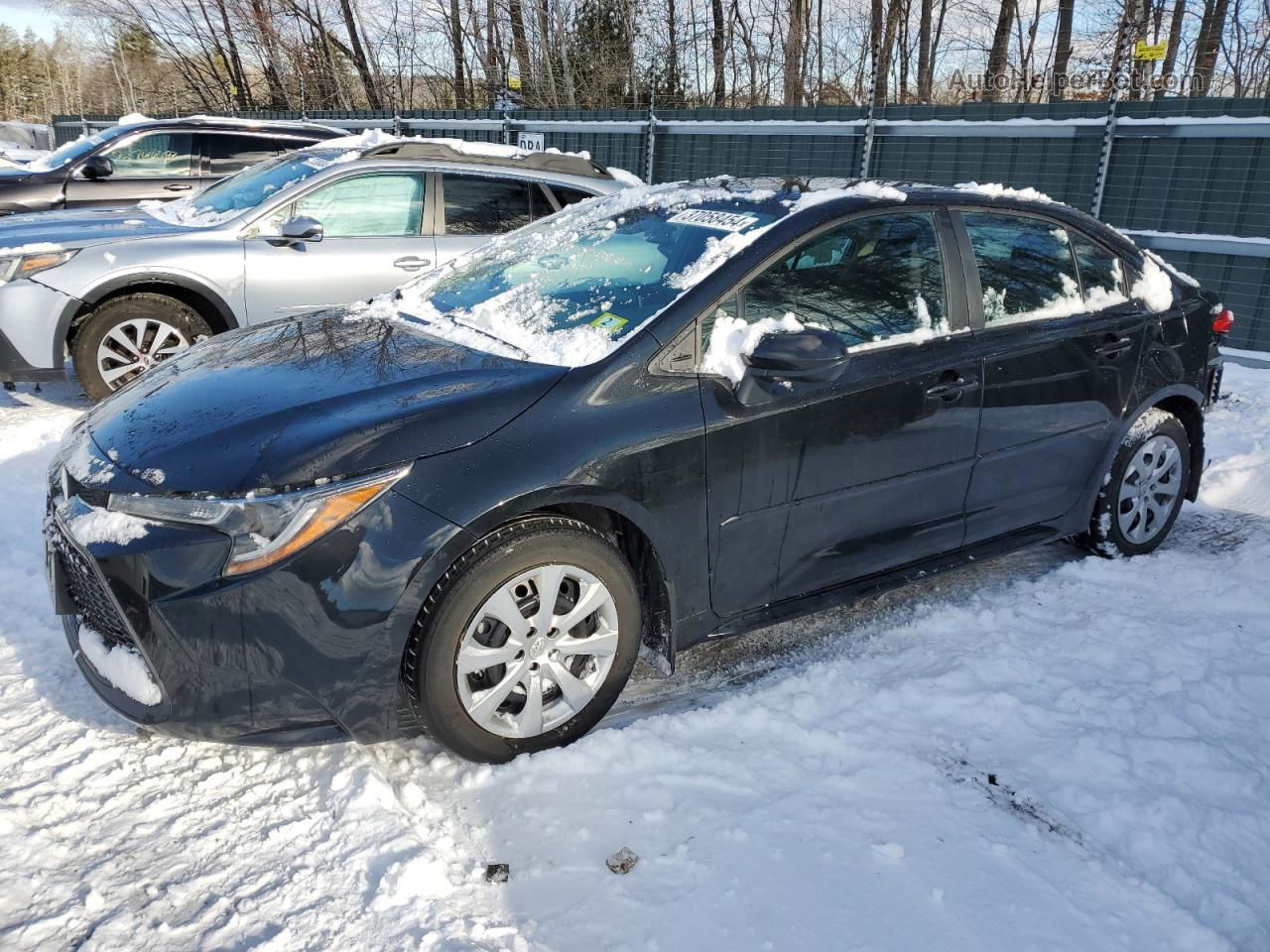 2020 Toyota Corolla Le Black vin: 5YFEPRAE0LP075534