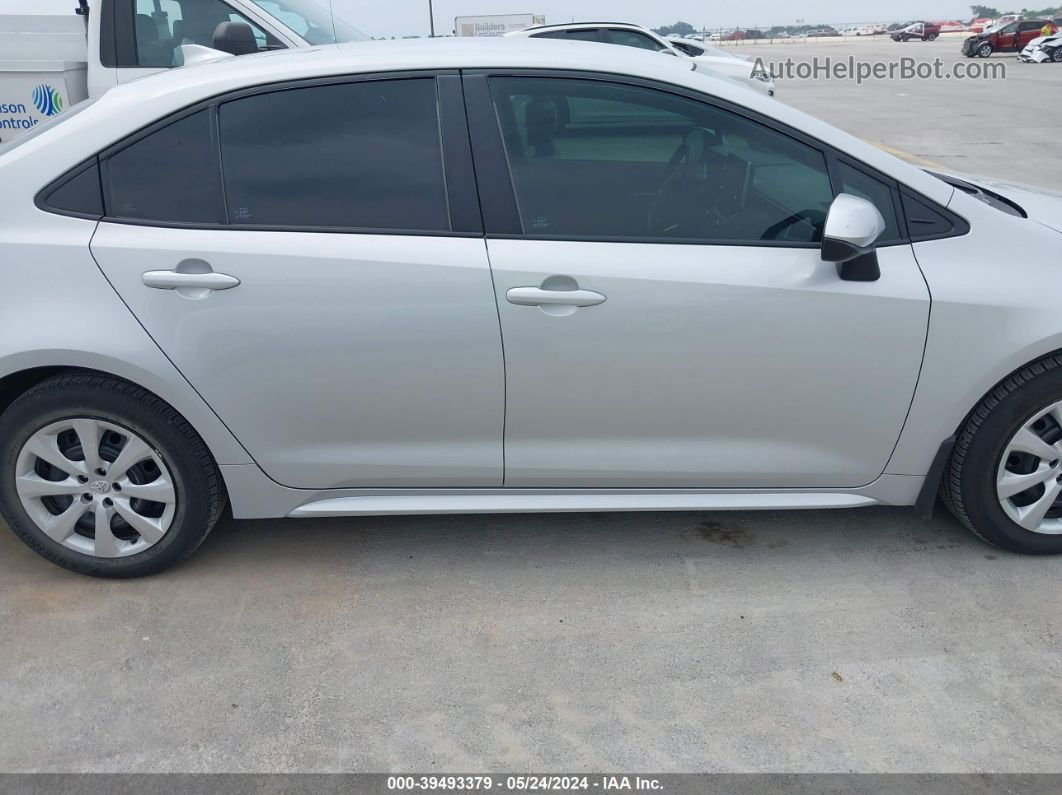 2020 Toyota Corolla Le Silver vin: 5YFEPRAE0LP100044