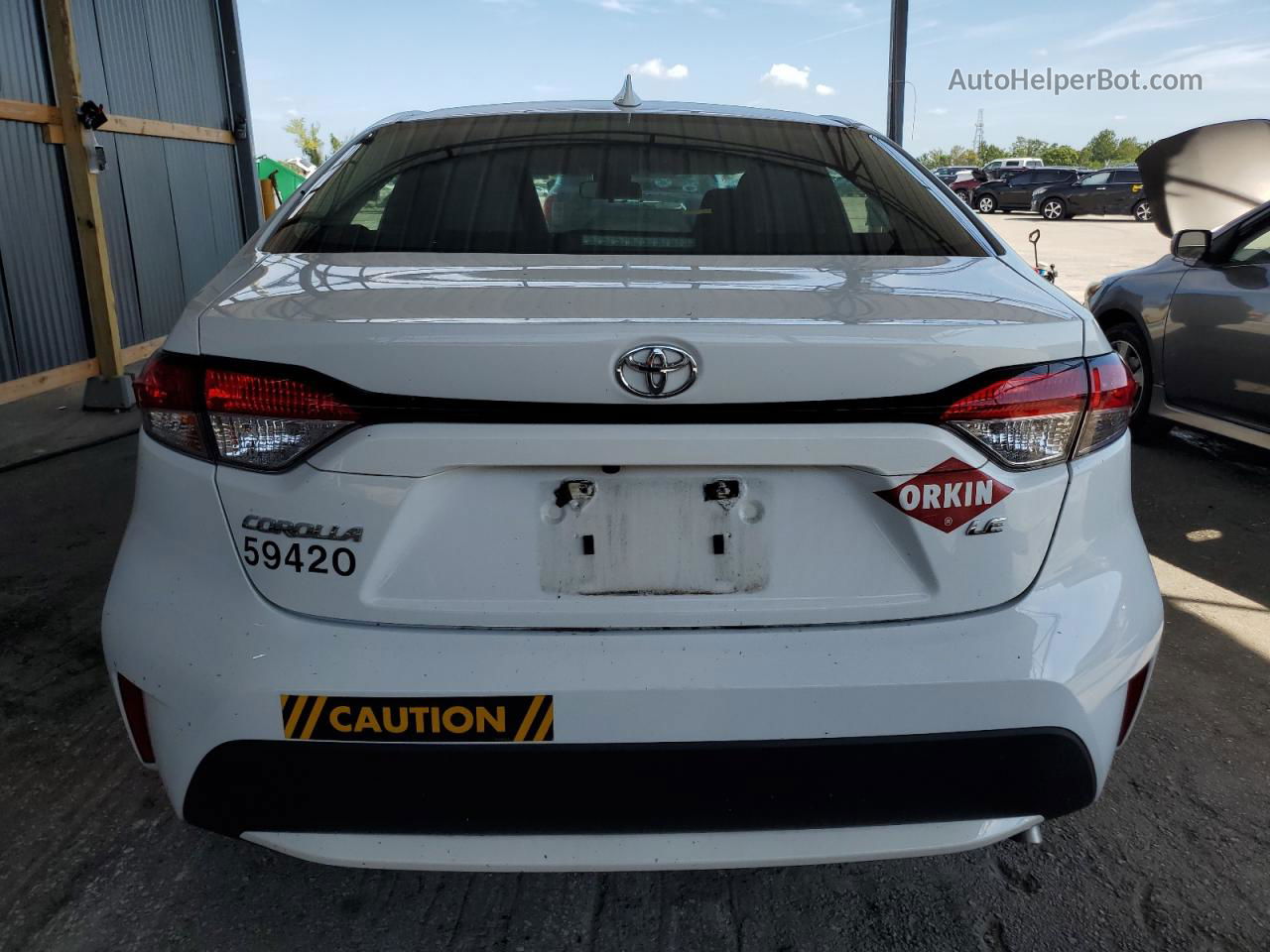 2020 Toyota Corolla Le White vin: 5YFEPRAE2LP047041