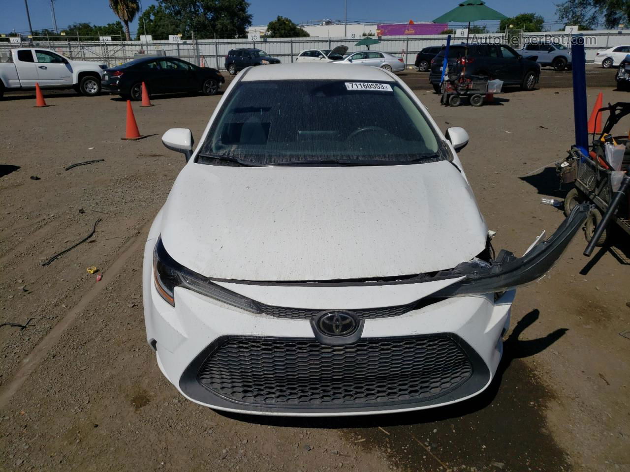 2020 Toyota Corolla Le White vin: 5YFEPRAE3LP082137