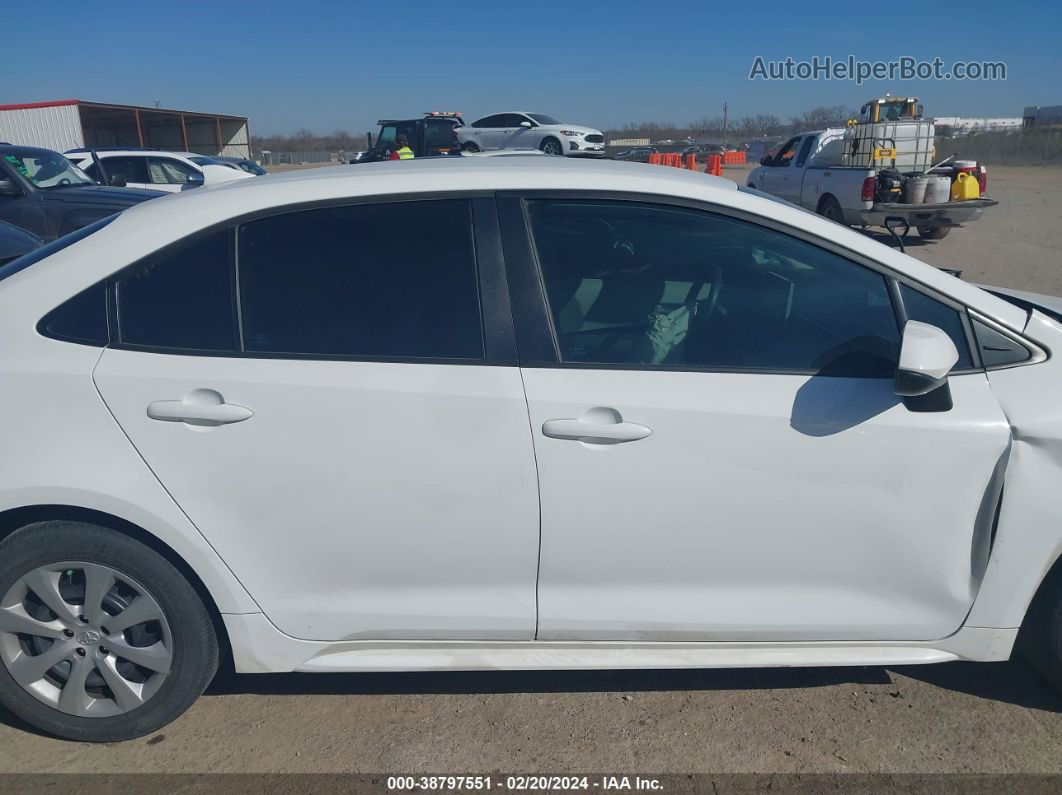 2020 Toyota Corolla Le White vin: 5YFEPRAE4LP039491