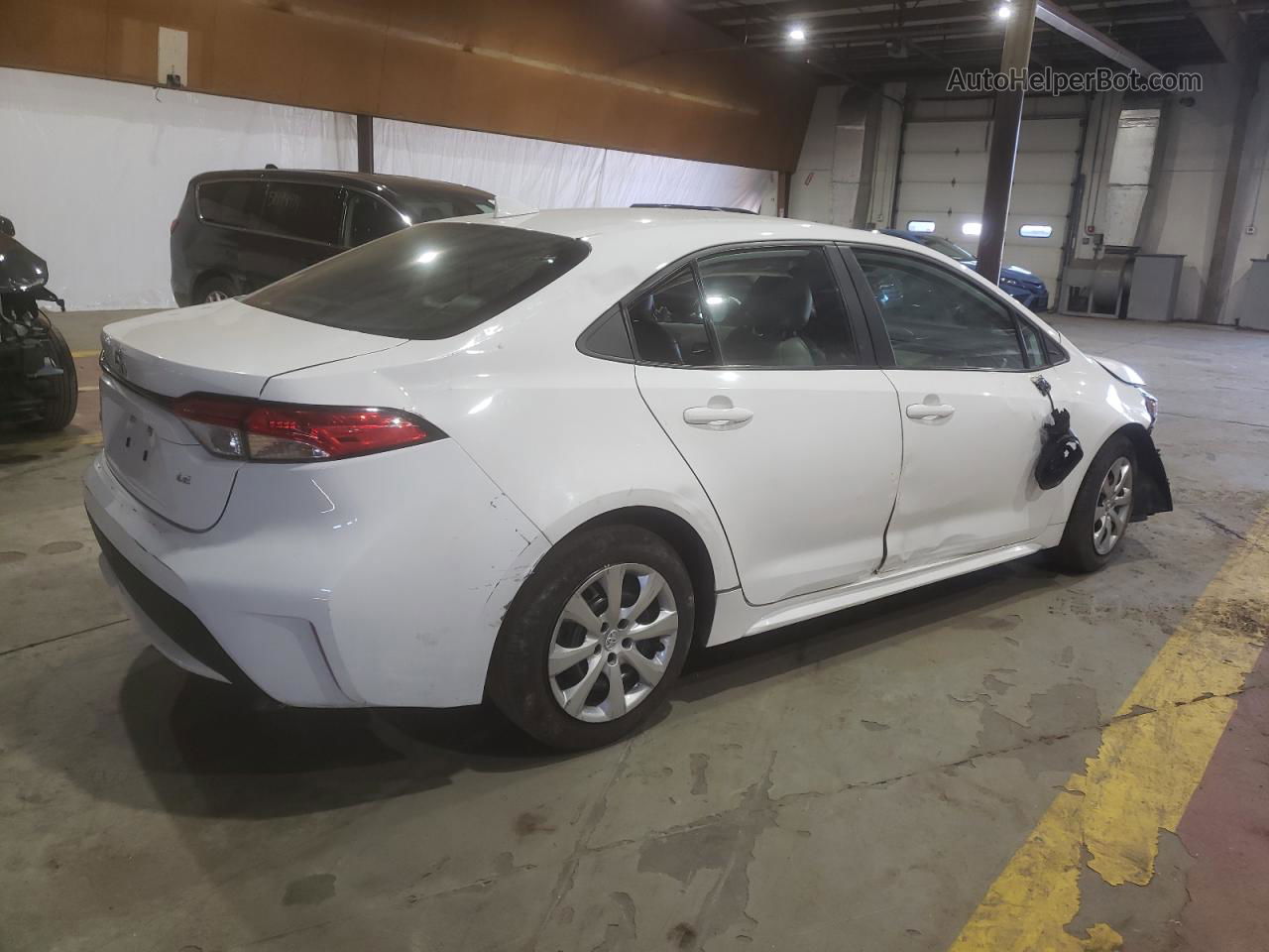 2020 Toyota Corolla Le White vin: 5YFEPRAE4LP098511