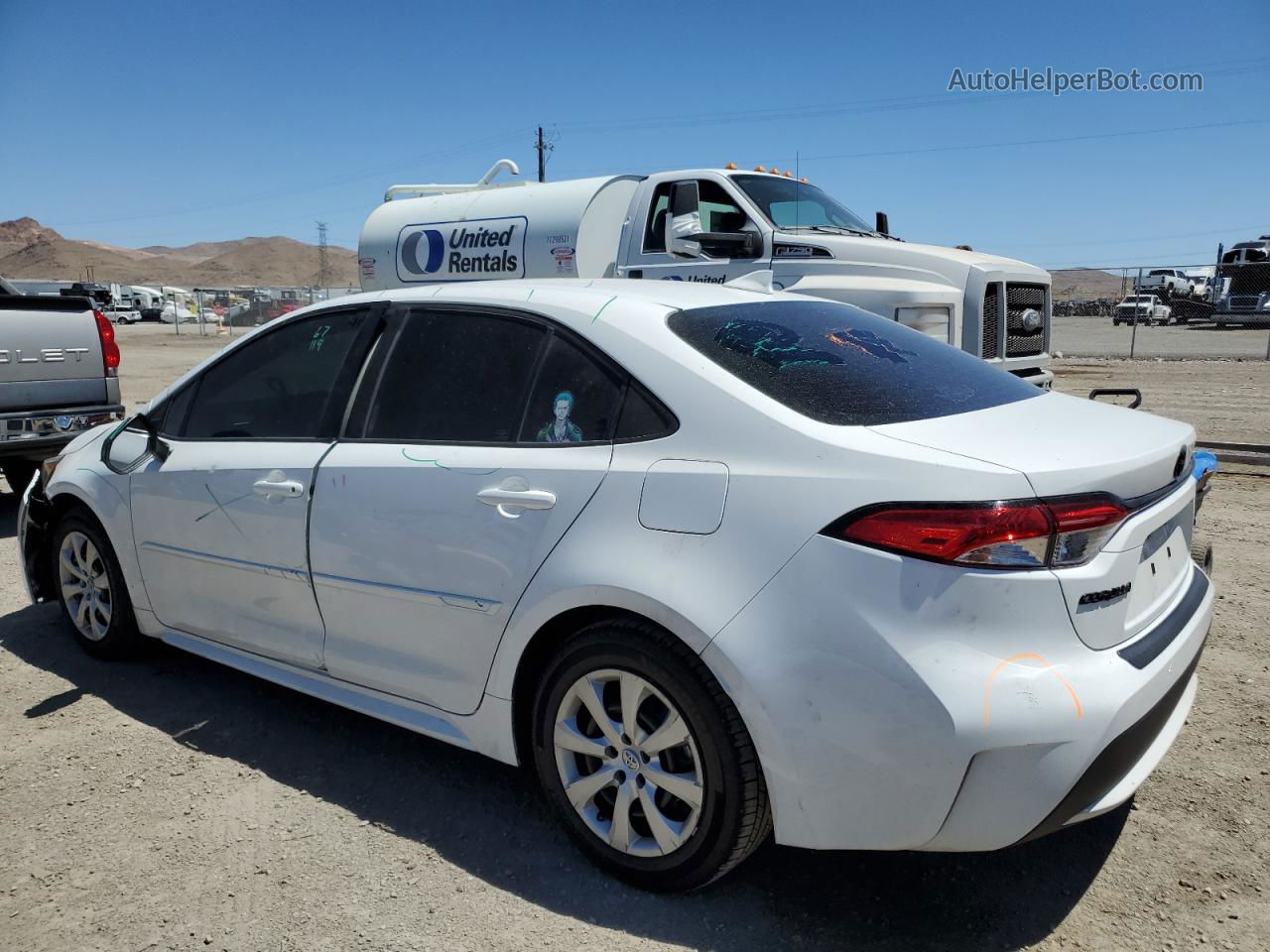 2020 Toyota Corolla Le White vin: 5YFEPRAE6LP113400