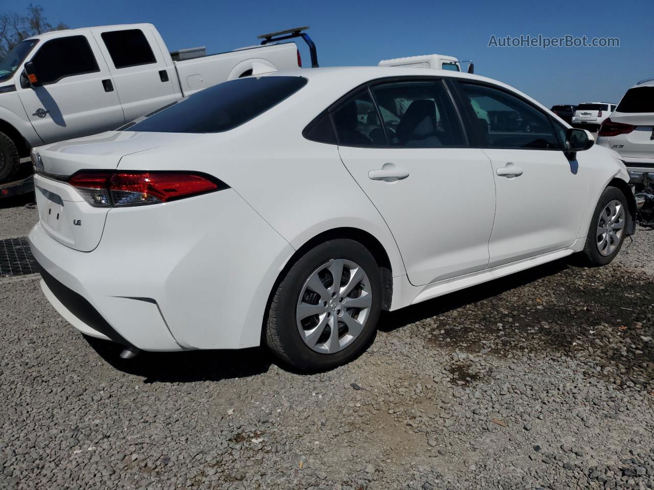 2020 Toyota Corolla Le White vin: 5YFEPRAE6LP136935