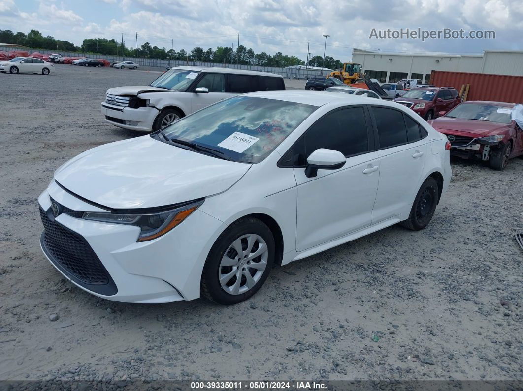 2020 Toyota Corolla Le White vin: 5YFEPRAE7LP132120