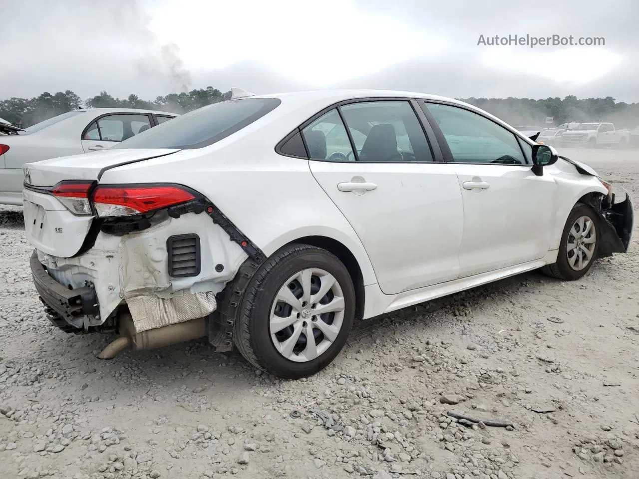 2020 Toyota Corolla Le White vin: 5YFEPRAE8LP049117