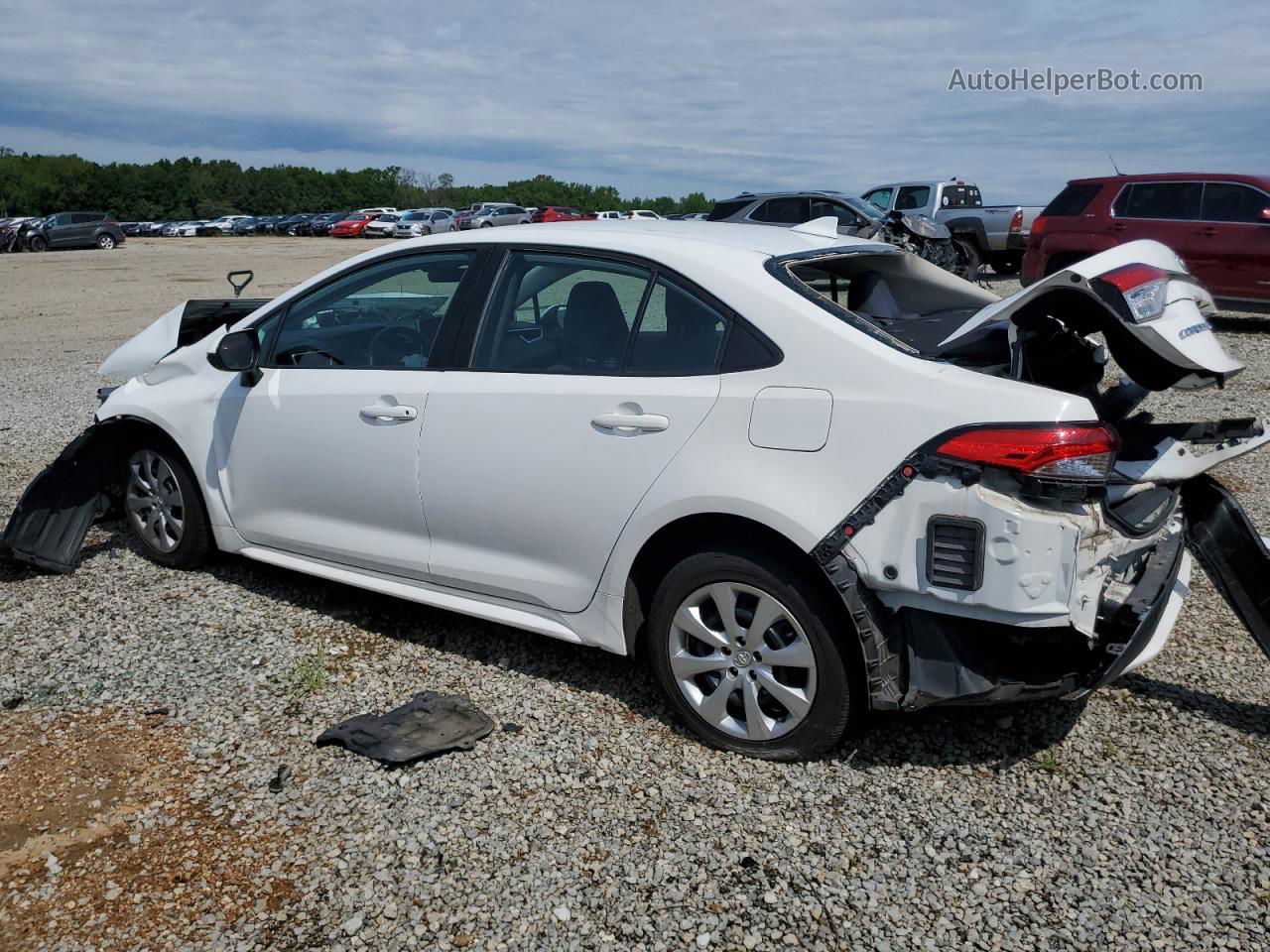 2020 Toyota Corolla Le White vin: 5YFEPRAE9LP095927