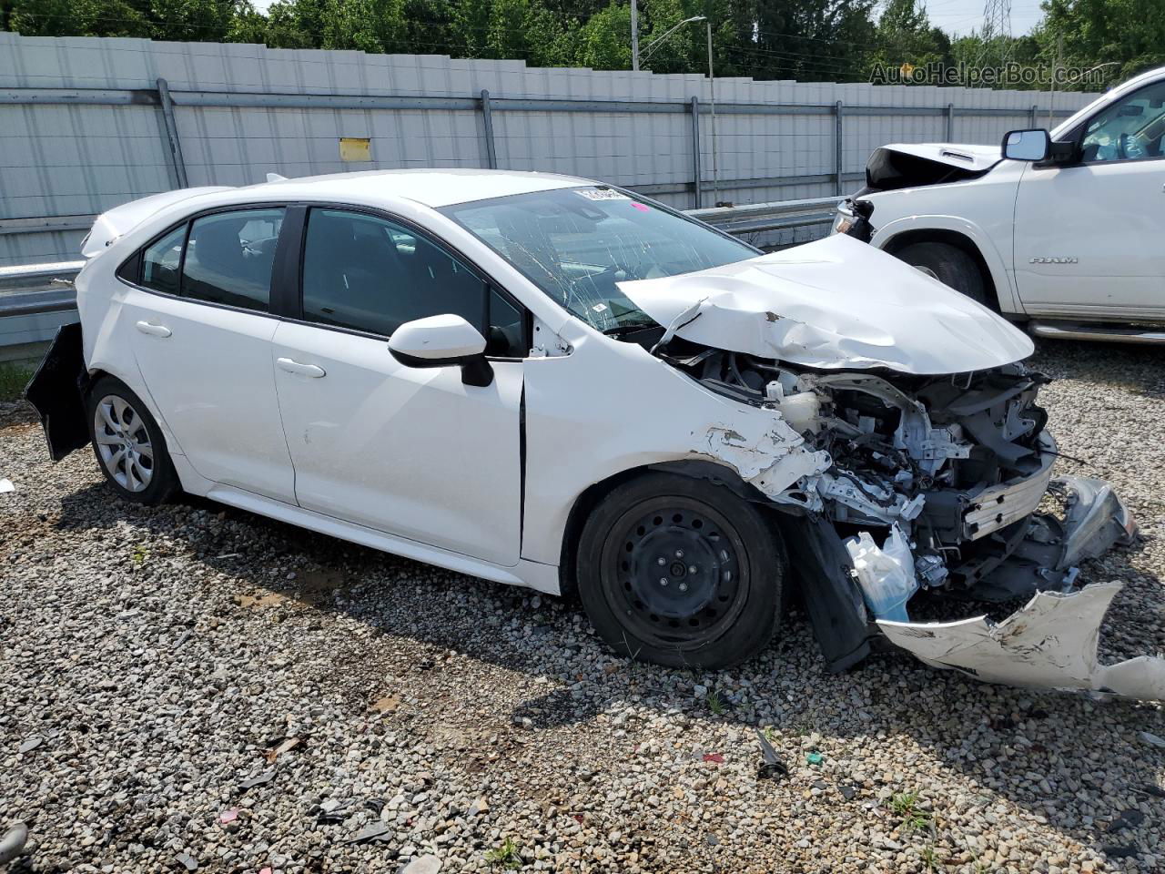 2020 Toyota Corolla Le White vin: 5YFEPRAE9LP095927