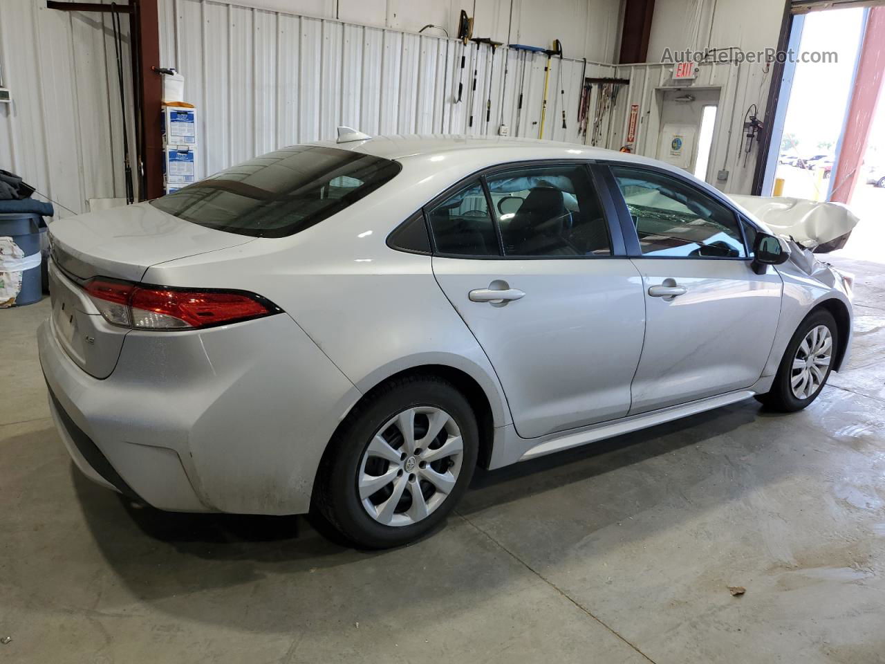 2020 Toyota Corolla Le Silver vin: 5YFEPRAEXLP028978