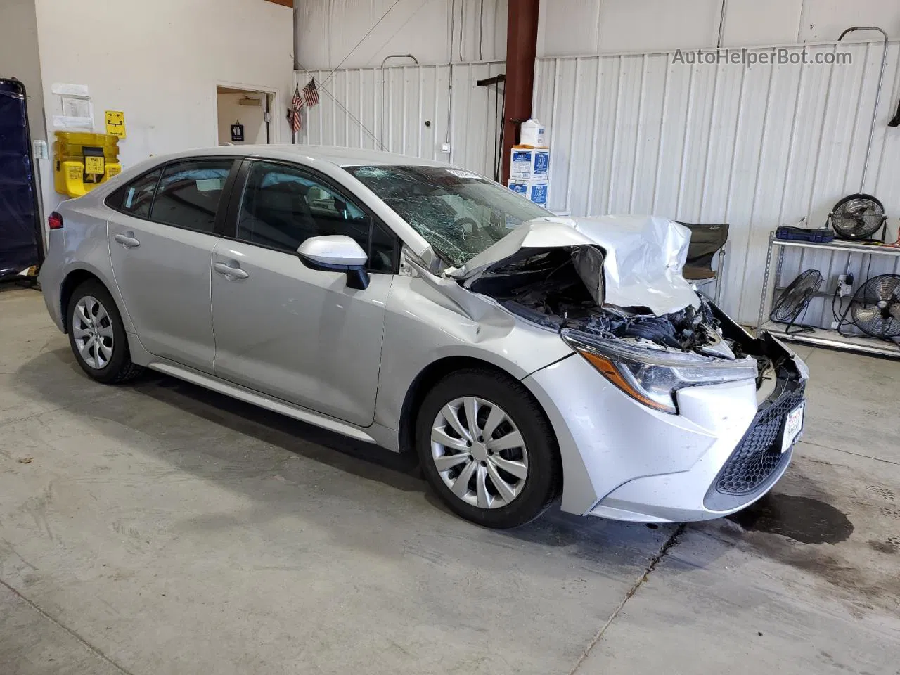 2020 Toyota Corolla Le Silver vin: 5YFEPRAEXLP028978