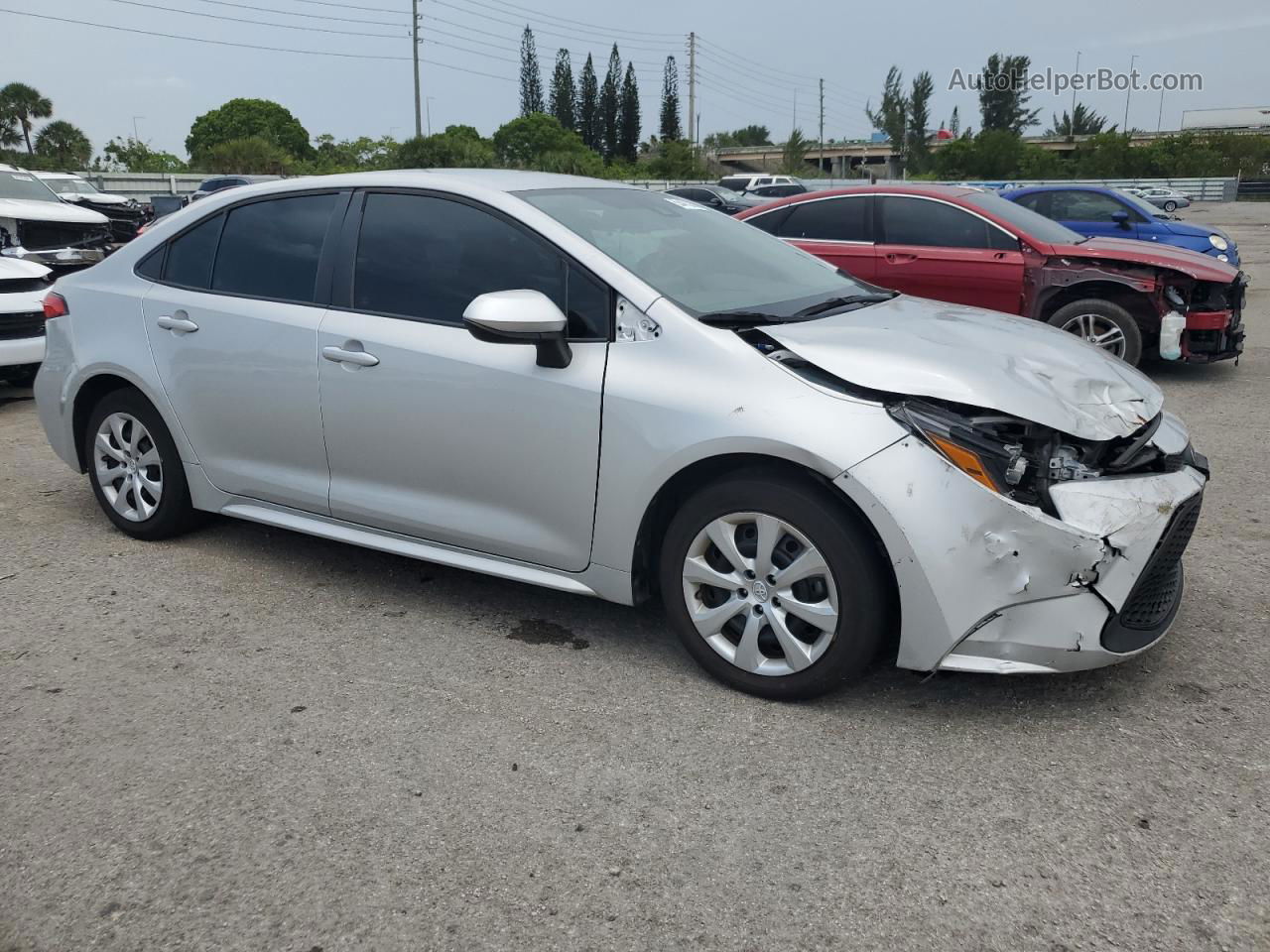 2020 Toyota Corolla Le Silver vin: 5YFEPRAEXLP100004