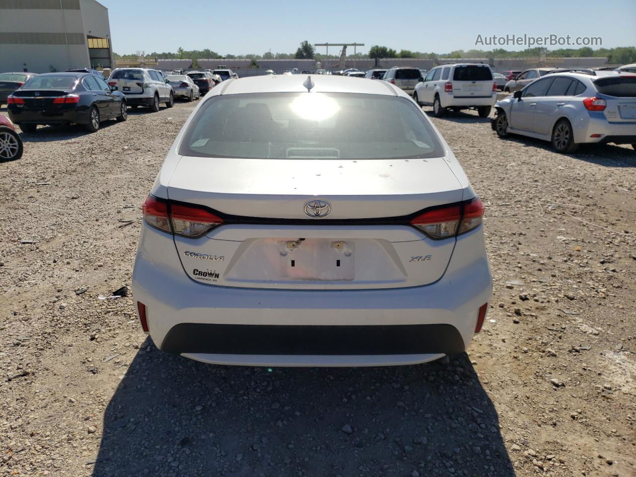 2020 Toyota Corolla Xle White vin: 5YFFPRAE5LP110105