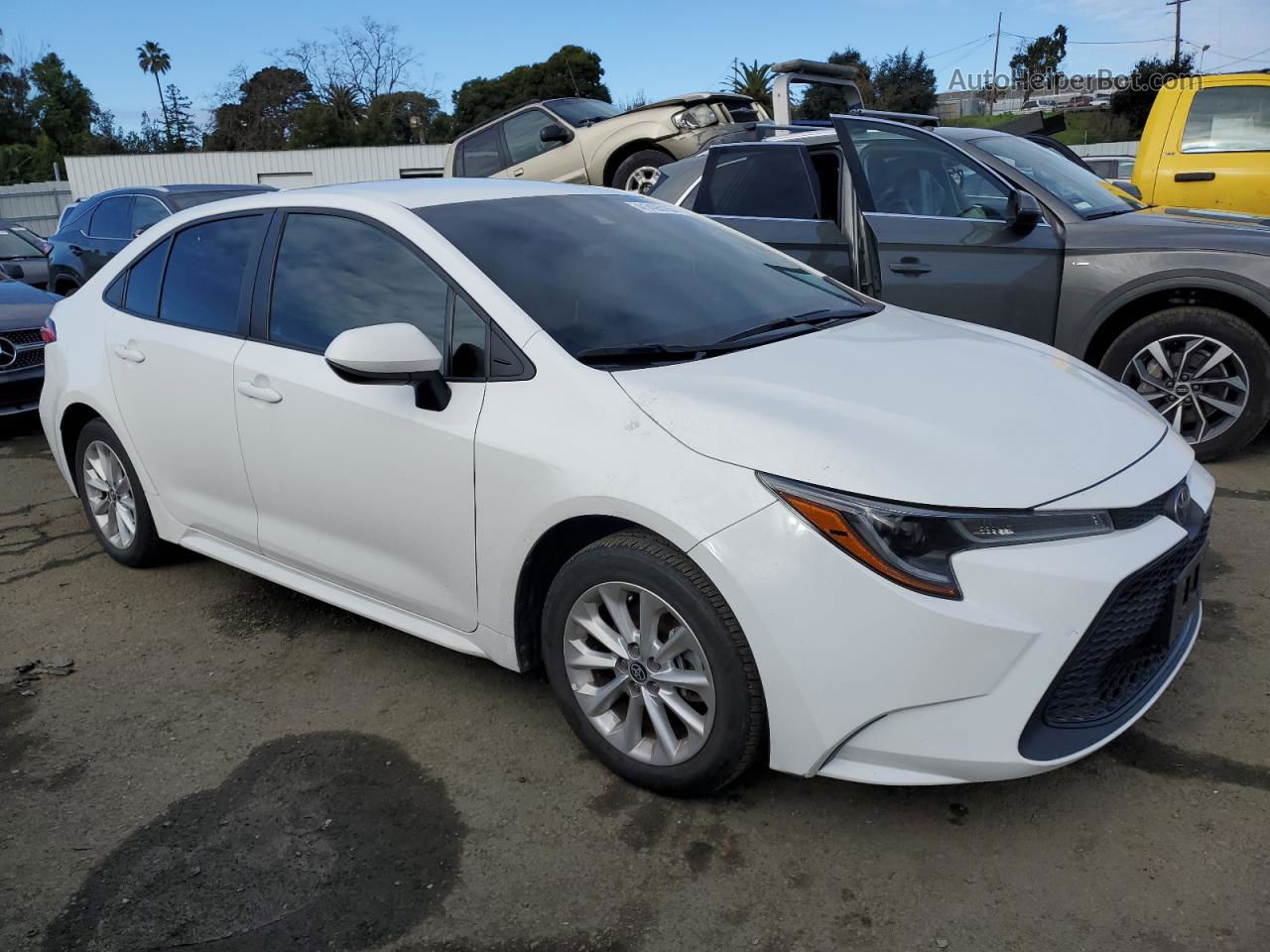 2021 Toyota Corolla Le White vin: 5YFVPMAE7MP179944