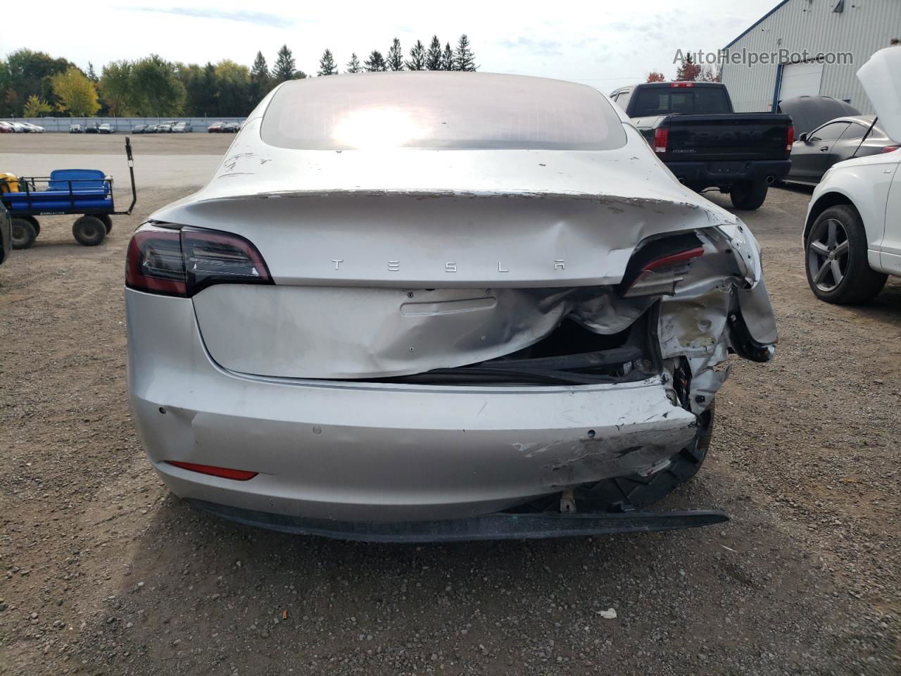 2018 Tesla Model 3  Silver vin: 5YJ3E1EA0JF028986