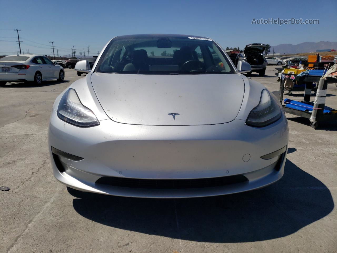 2018 Tesla Model 3  Silver vin: 5YJ3E1EA0JF033301