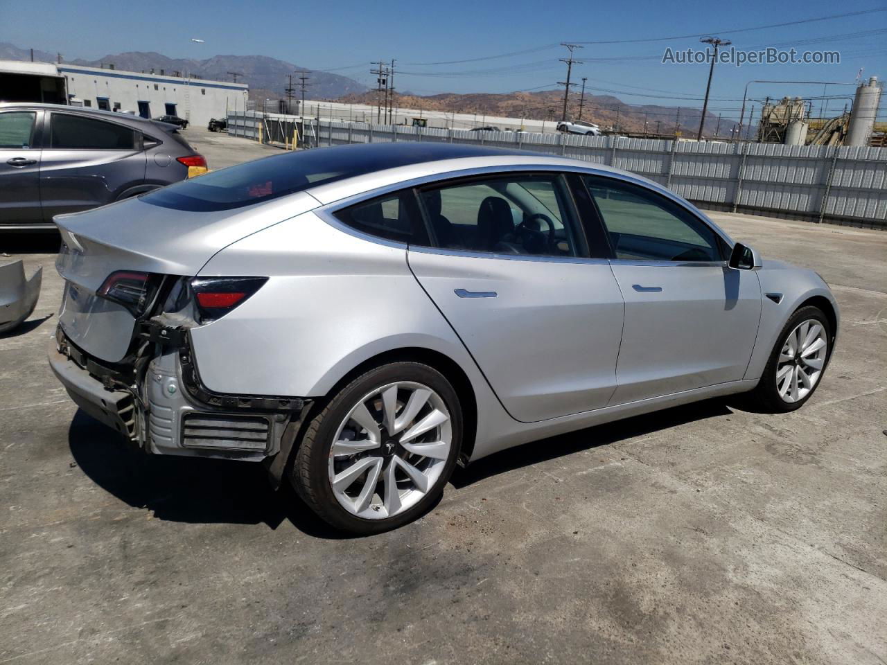 2018 Tesla Model 3  Silver vin: 5YJ3E1EA0JF033301