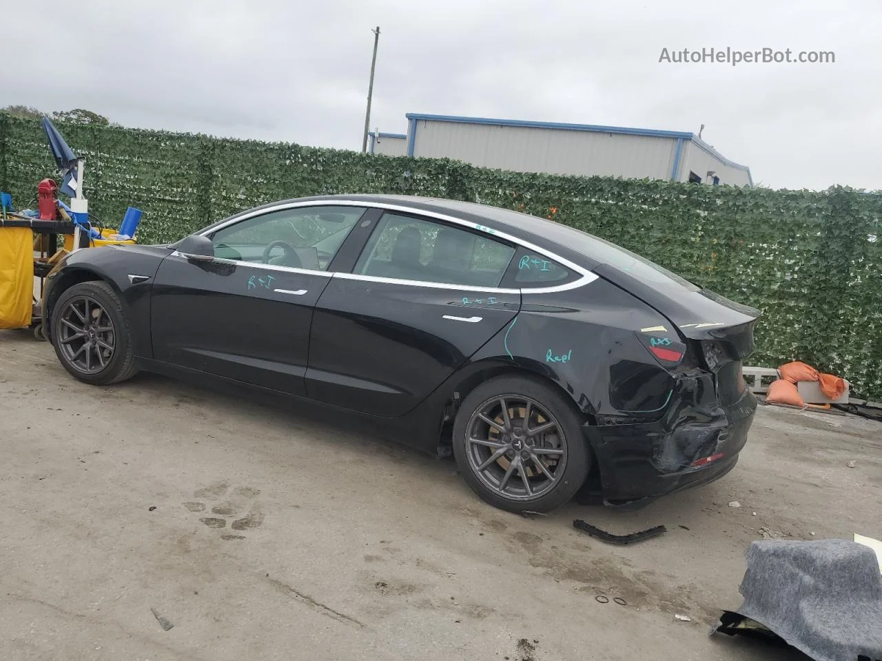 2019 Tesla Model 3  Черный vin: 5YJ3E1EA0KF415815