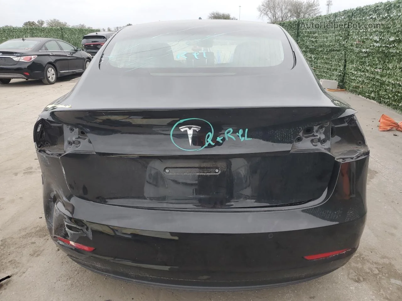 2019 Tesla Model 3  Черный vin: 5YJ3E1EA0KF415815