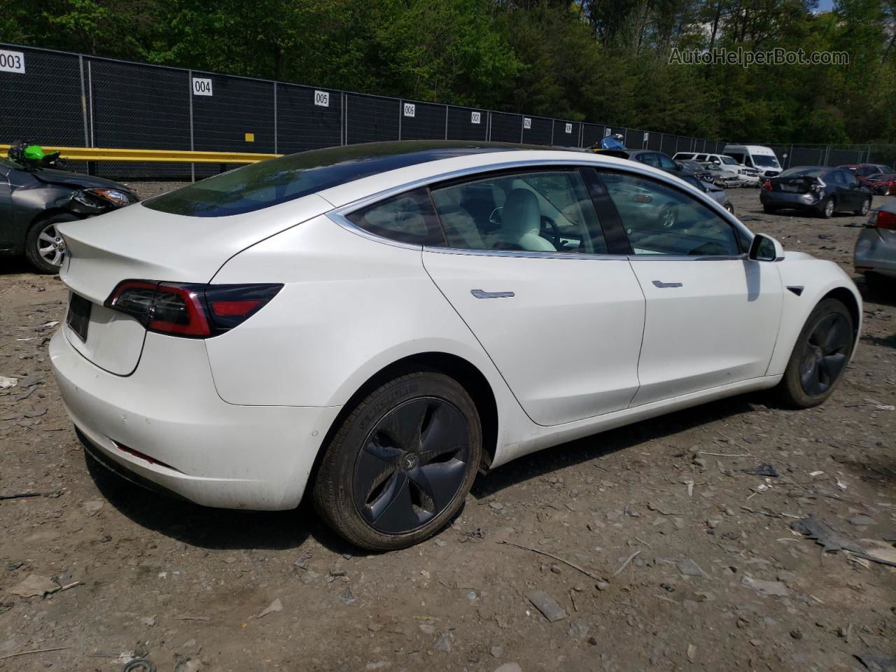 2019 Tesla Model 3  White vin: 5YJ3E1EA0KF486545