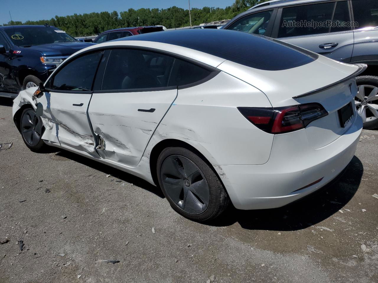 2019 Tesla Model 3  White vin: 5YJ3E1EA0KF486934