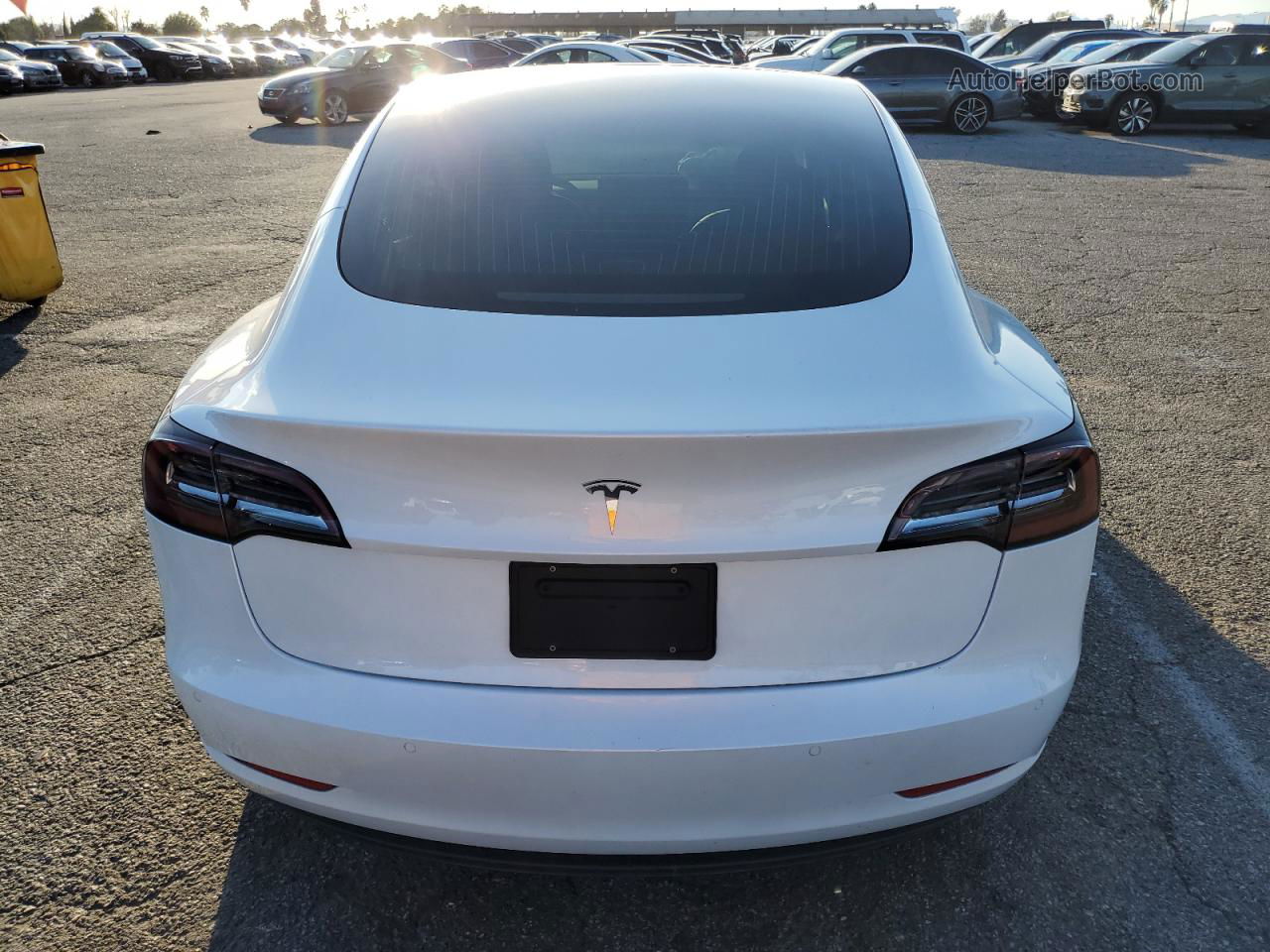 2020 Tesla Model 3  White vin: 5YJ3E1EA0LF633352