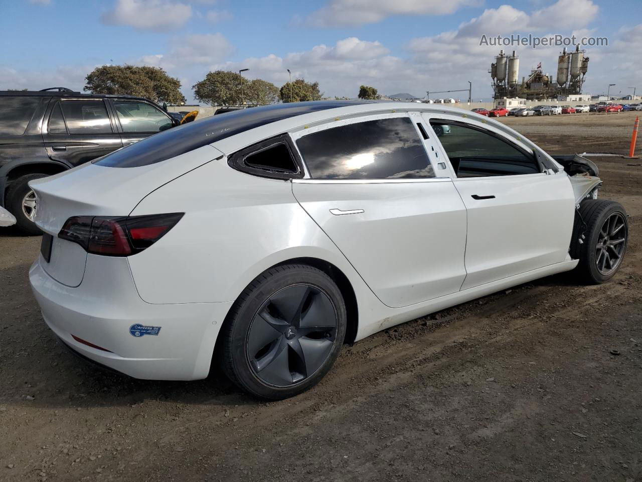 2020 Tesla Model 3  White vin: 5YJ3E1EA0LF742944