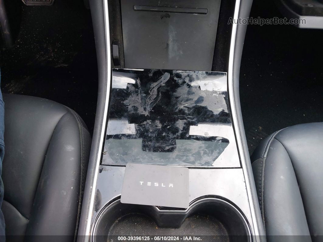 2018 Tesla Model 3 Long Range/mid Range White vin: 5YJ3E1EA1JF035347