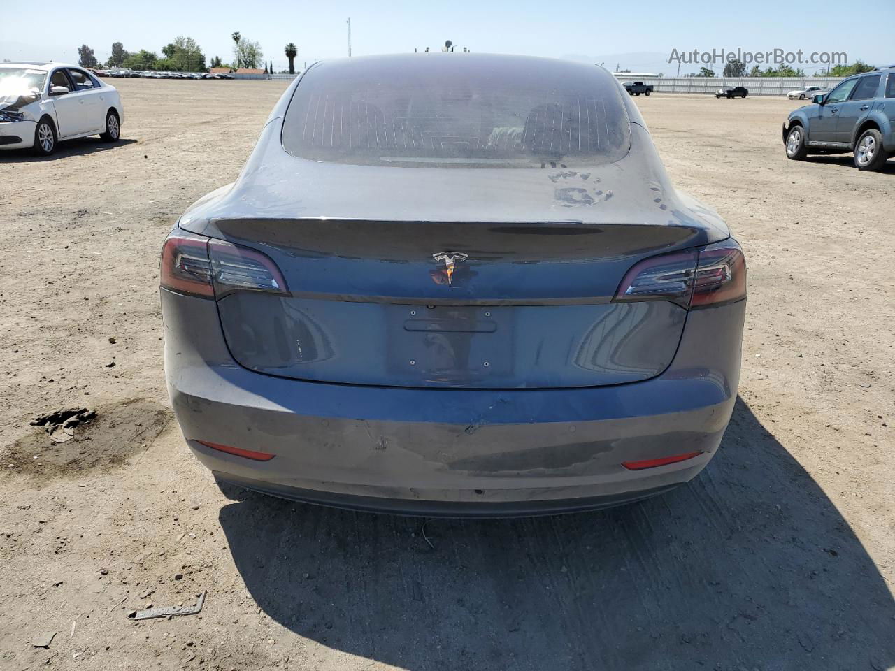 2018 Tesla Model 3  Серый vin: 5YJ3E1EA1JF037051