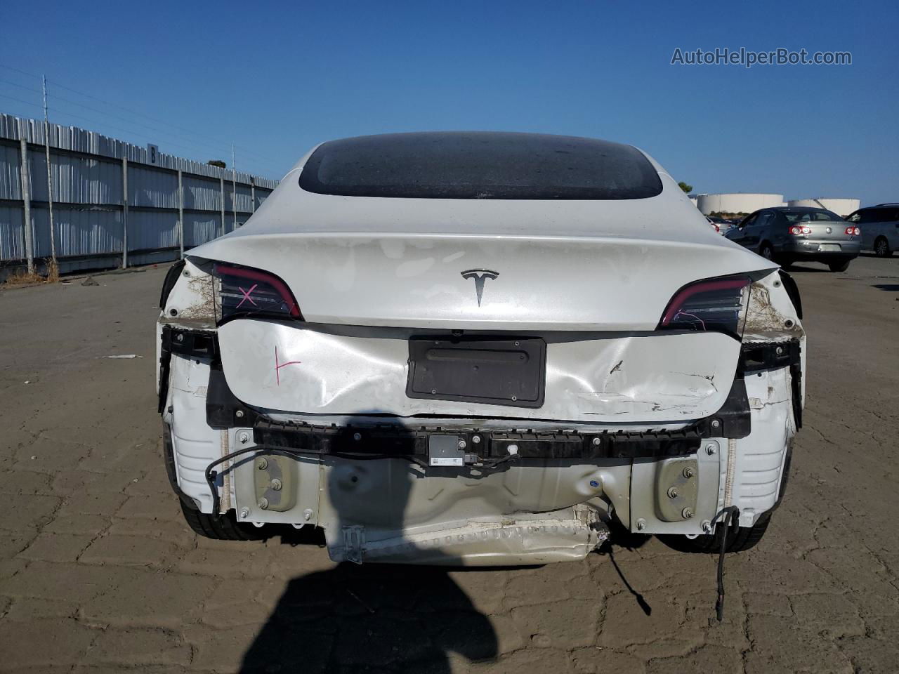 2018 Tesla Model 3  White vin: 5YJ3E1EA1JF162485