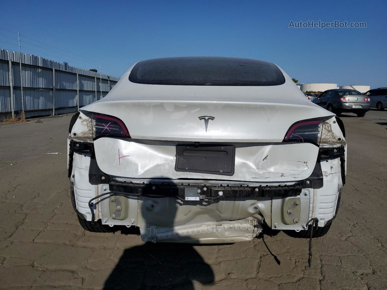 2018 Tesla Model 3  Белый vin: 5YJ3E1EA1JF162485