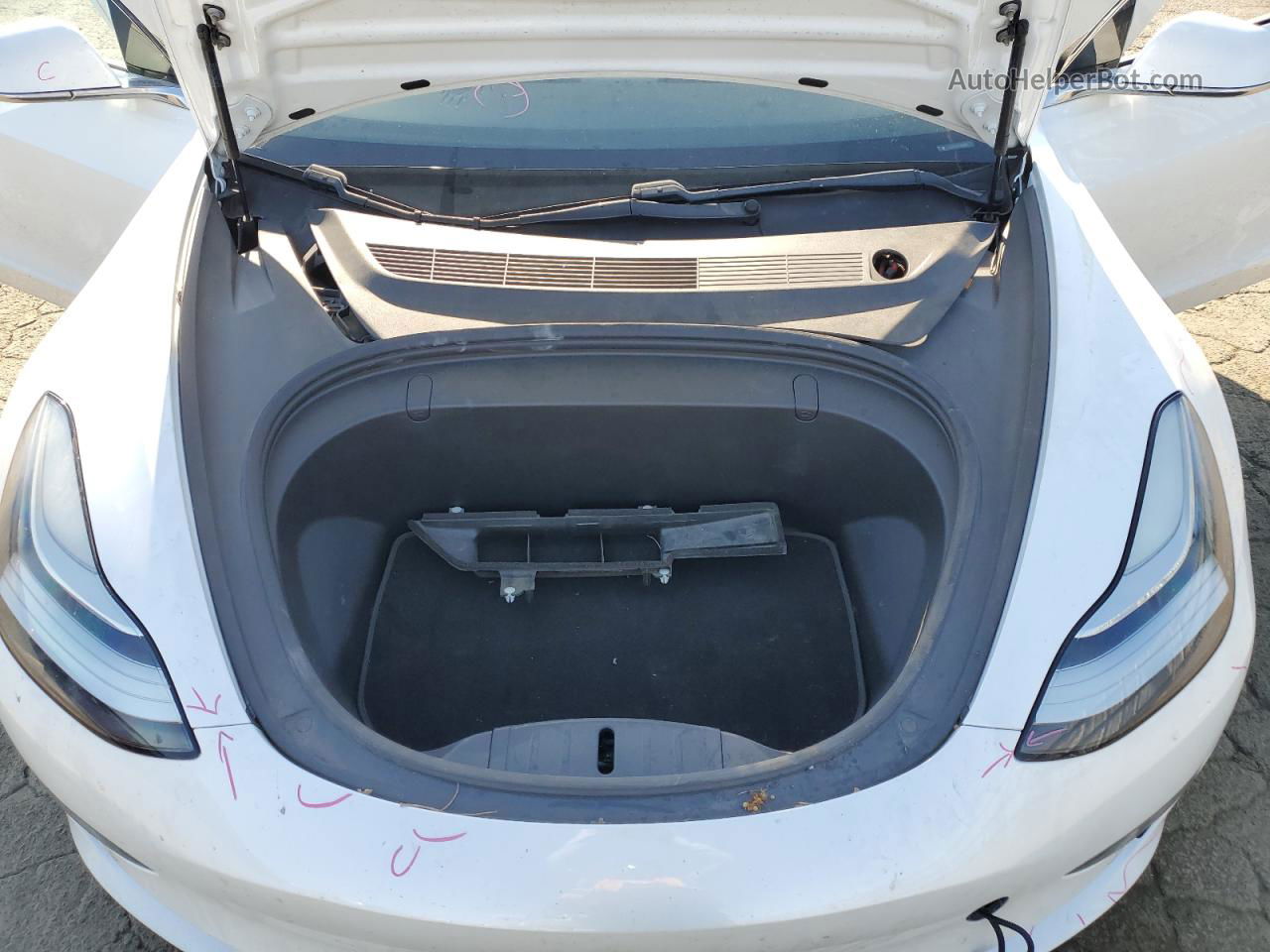 2018 Tesla Model 3  White vin: 5YJ3E1EA1JF162485