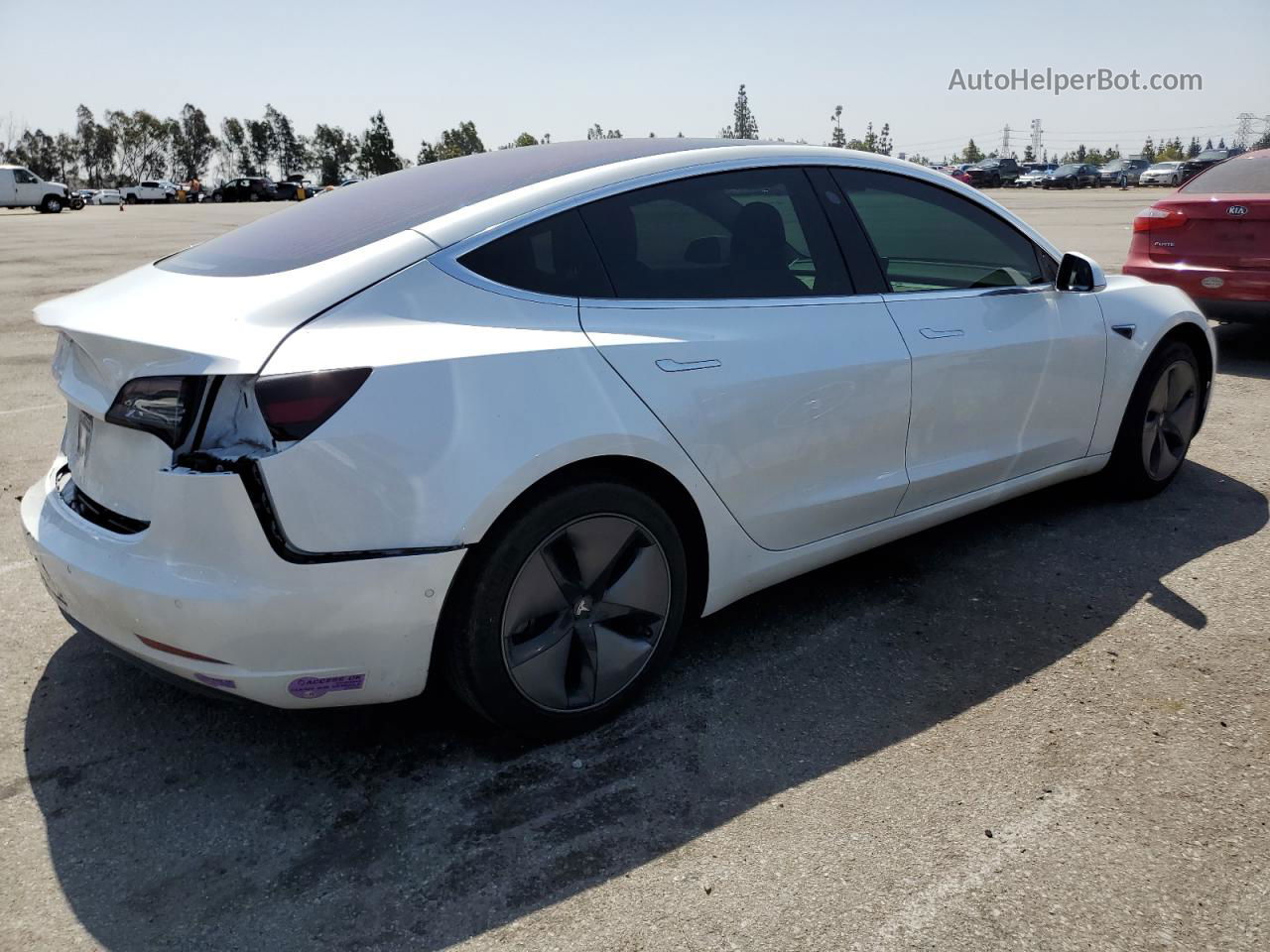 2018 Tesla Model 3  White vin: 5YJ3E1EA1JF162714