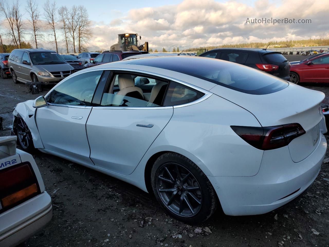 2018 Tesla Model 3  White vin: 5YJ3E1EA1JF168609