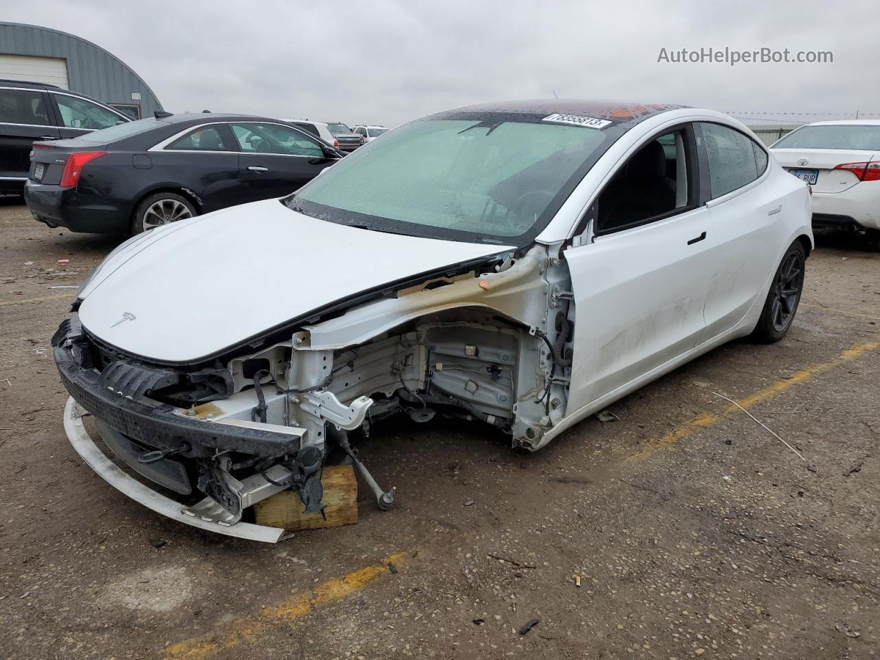 2019 Tesla Model 3  White vin: 5YJ3E1EA1KF299993